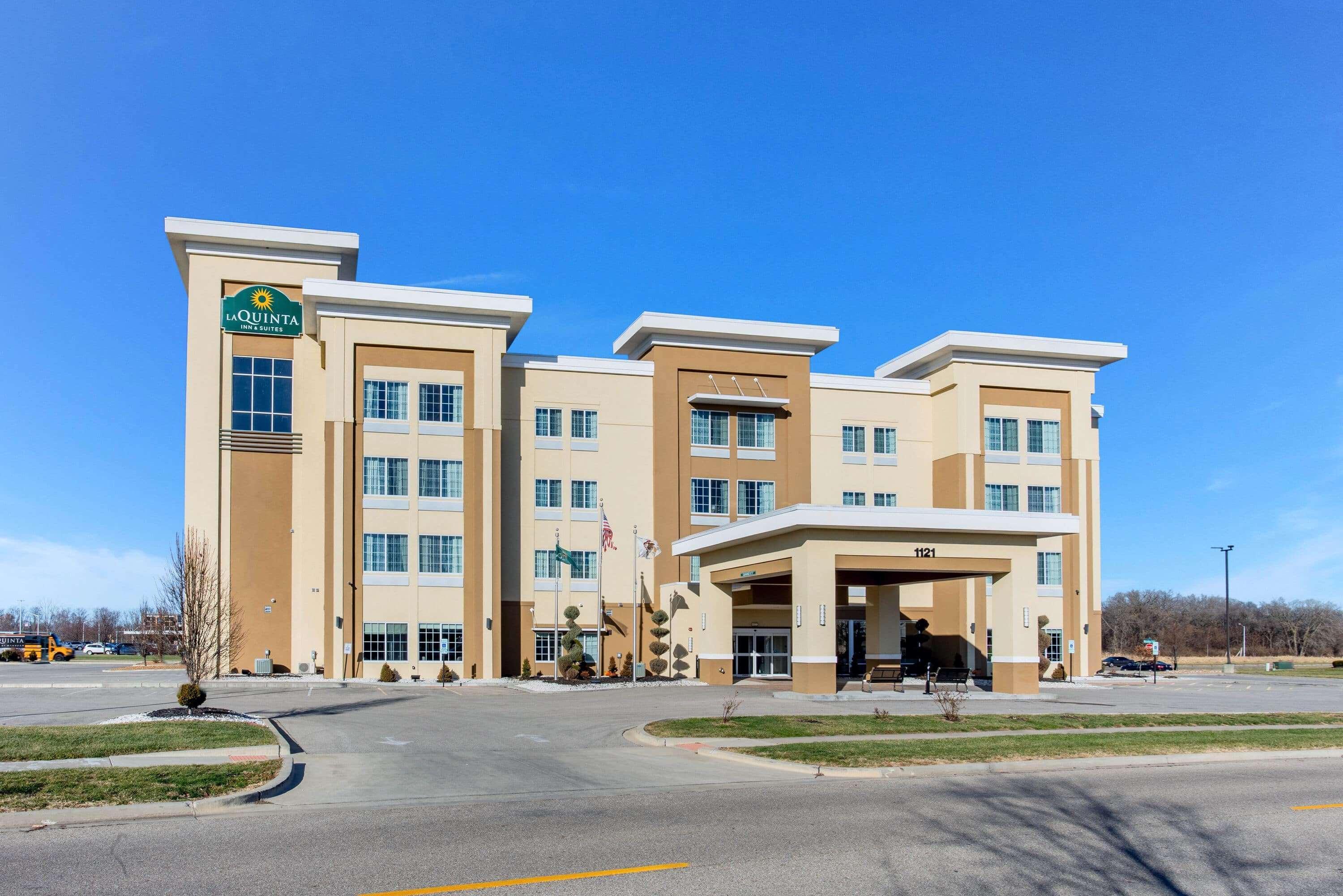 La Quinta By Wyndham Springfield Il Hotel Exterior photo