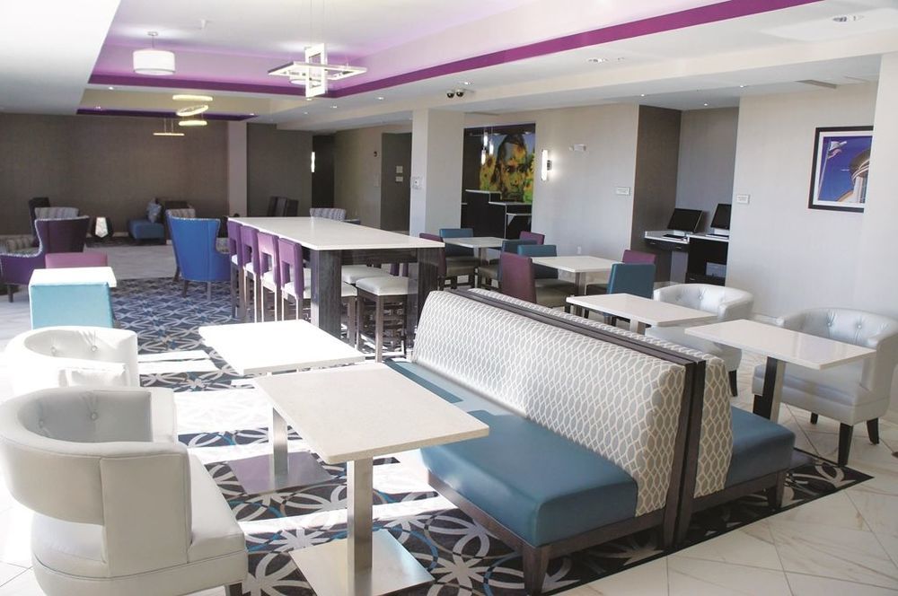 La Quinta By Wyndham Springfield Il Hotel Interior photo